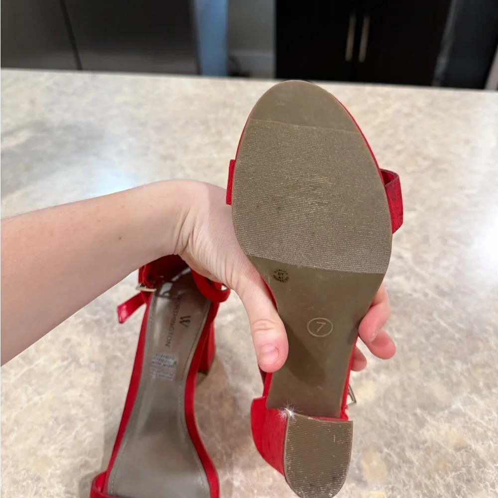 Worthington Vibrant Red Heels - Picture 3 of 4